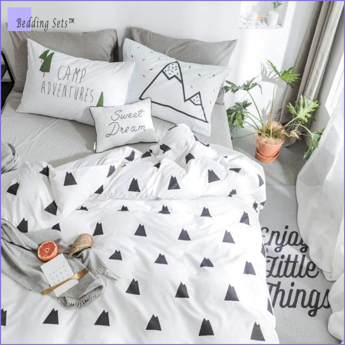 Scandinavian Bedding - Montains